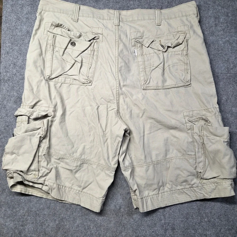 Levis Mens Tan Khaki Cotton Cargo Shorts Size 42 Multi Pocket Casual Y2K